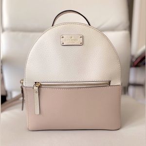 KATE SPADE backpack in rare off-white and dusky rose colours. Authentic🌟